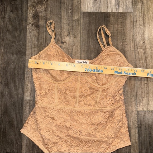 Vine & Valley bodysuit - nude/tan full lace corset style adjustable straps - Picture 5 of 5
